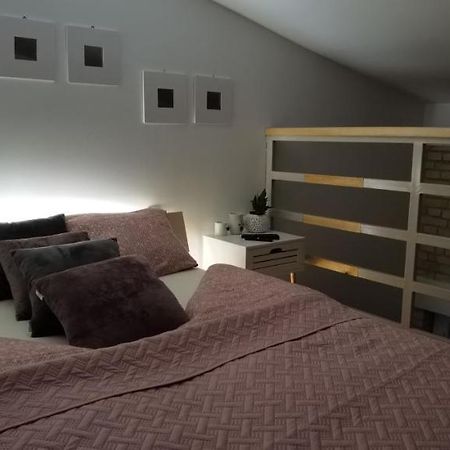 Zona Apartments 1 Zrenjanin Buitenkant foto